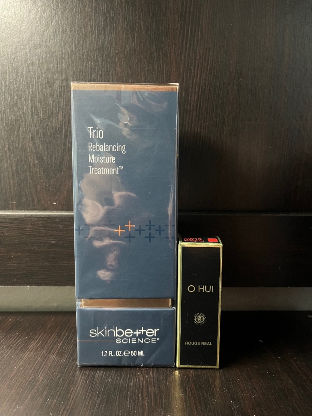 Trio Rebalancing Moisture Treatment + free ohui lipstick